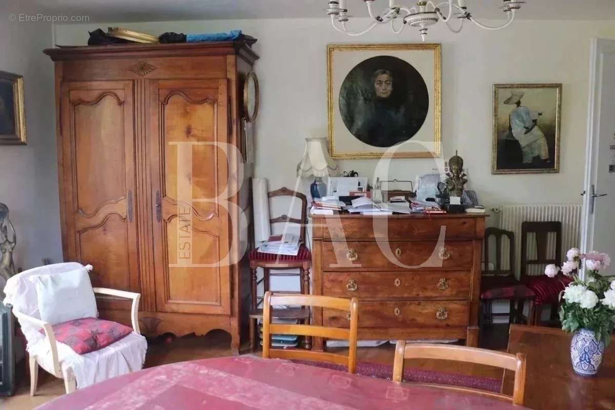 Appartement à PARIS-10E