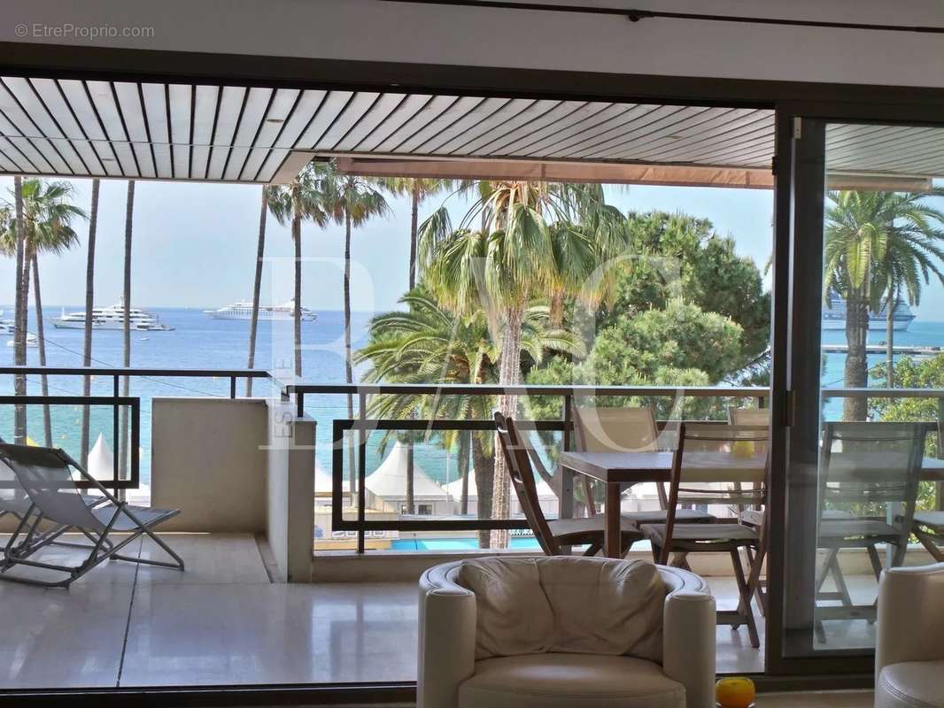 Appartement à CANNES