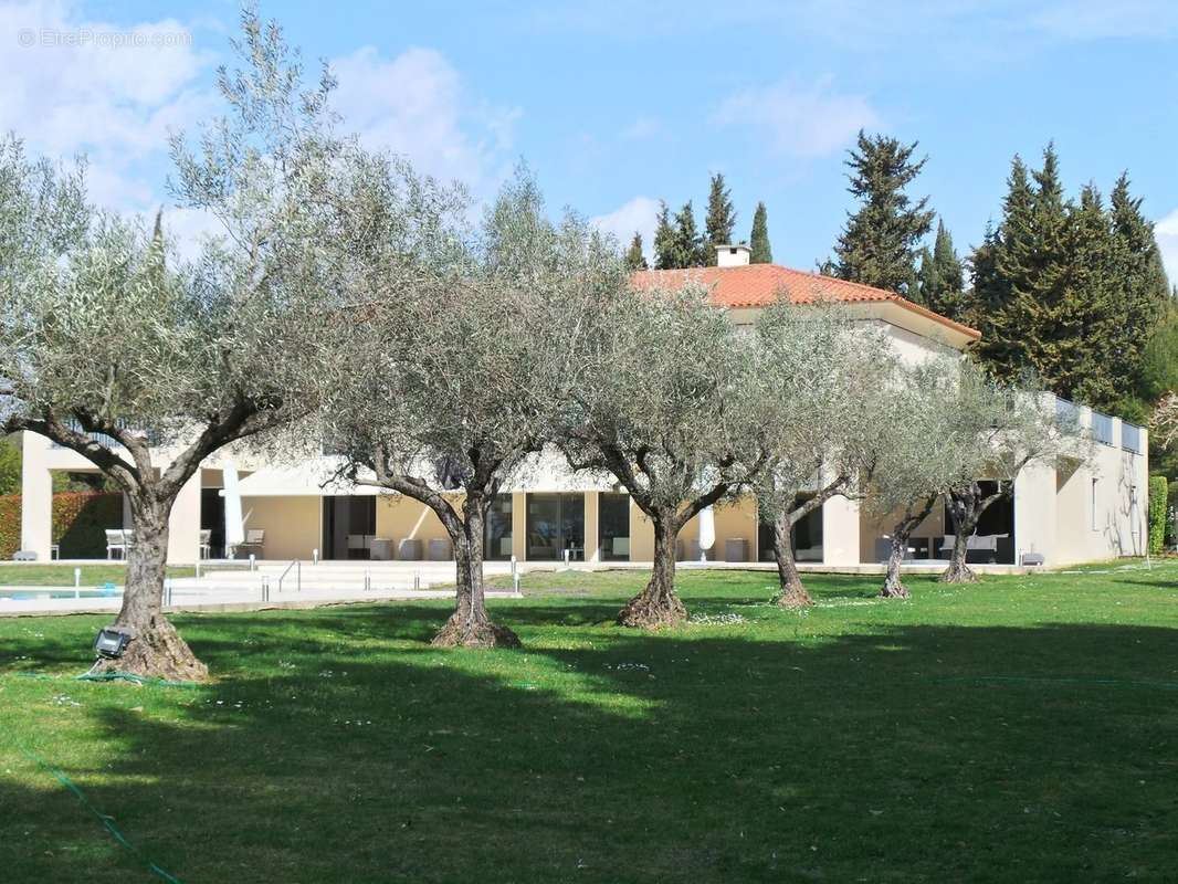 Maison à MOUGINS