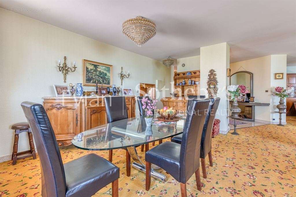 Appartement à EVIAN-LES-BAINS