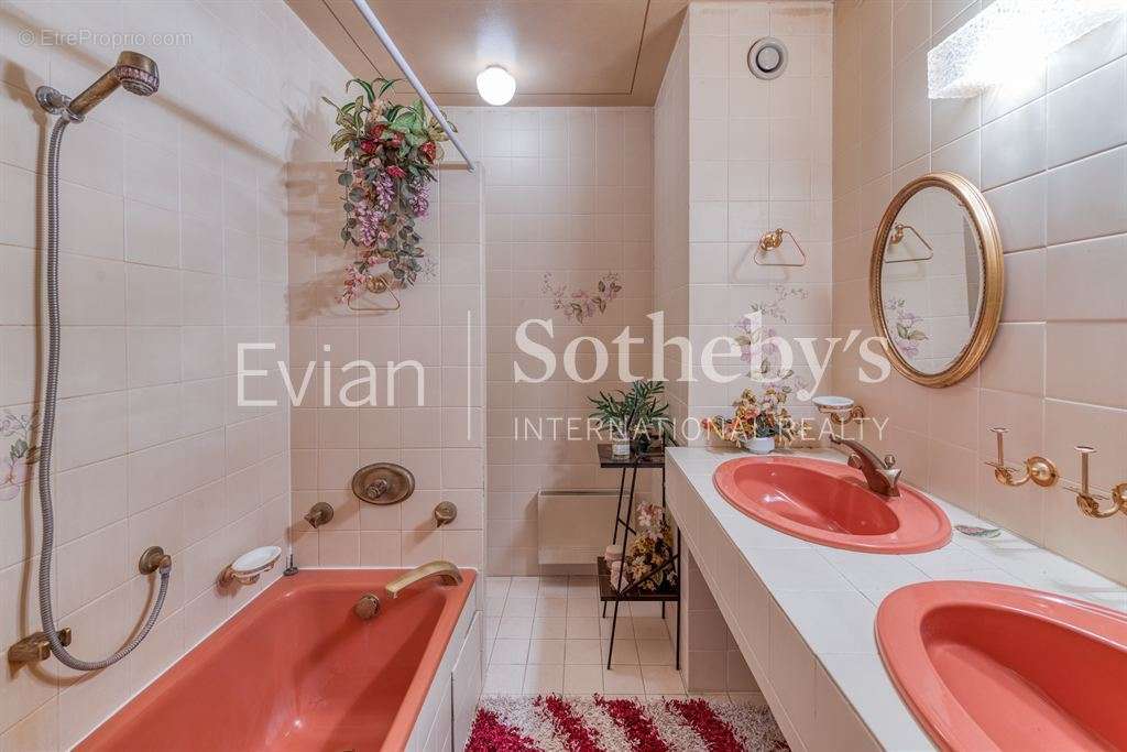 Appartement à EVIAN-LES-BAINS