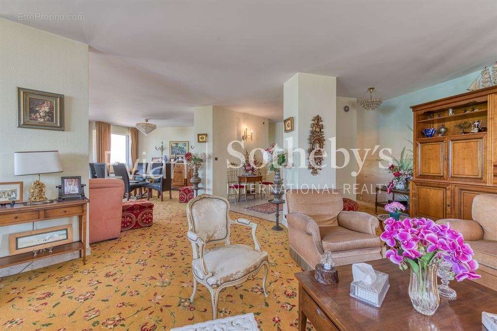 Appartement à EVIAN-LES-BAINS