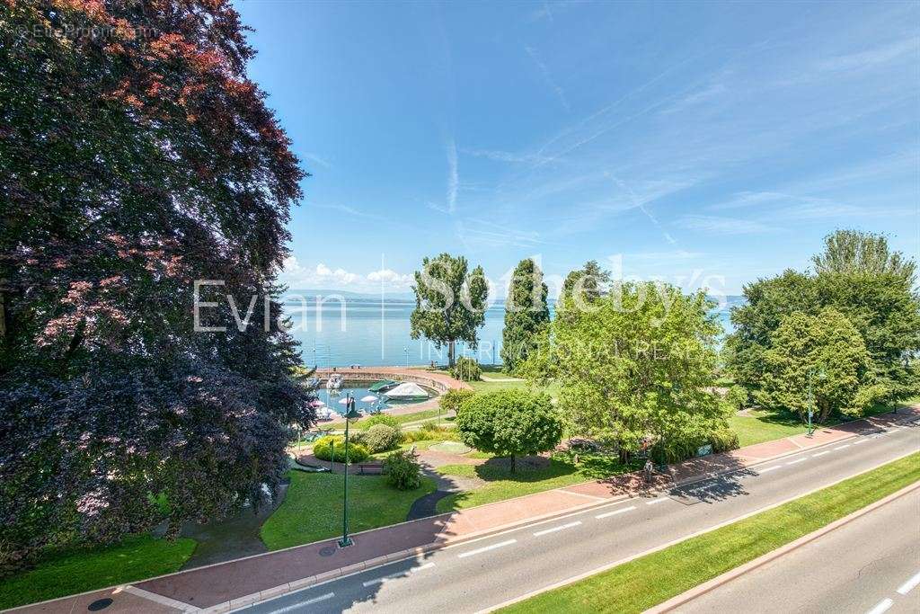 Appartement à EVIAN-LES-BAINS