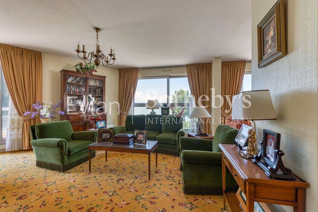 Appartement à EVIAN-LES-BAINS