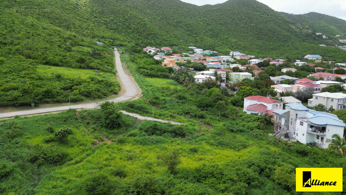 Terrain à SAINT-MARTIN