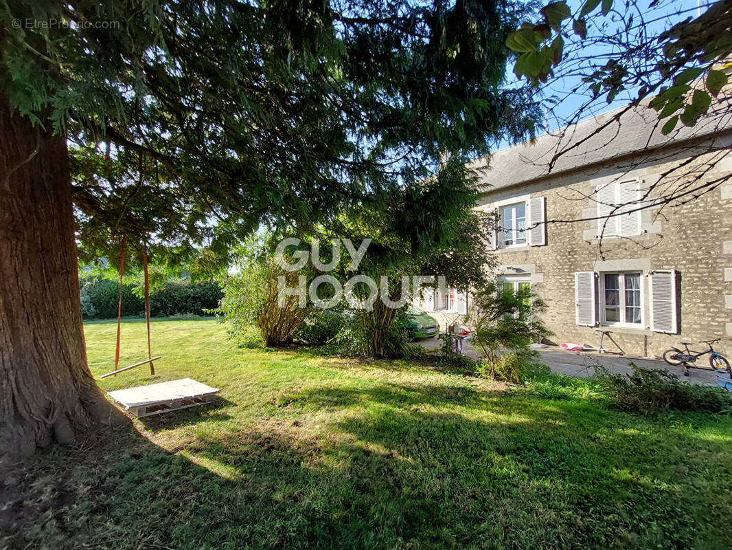 Maison à SAINT-SEVER-CALVADOS