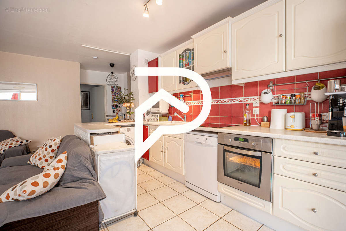 Appartement à MARSEILLE-8E