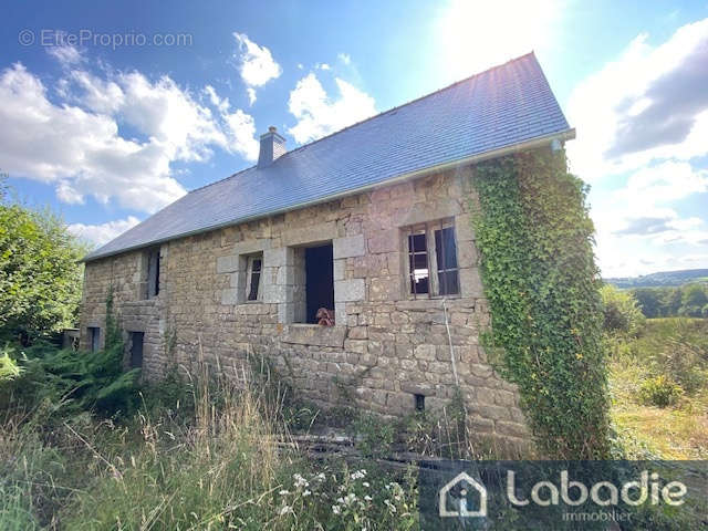 Maison à SAINT-GERMAIN-DE-TALLEVENDE-LA-LANDE-VAUMONT