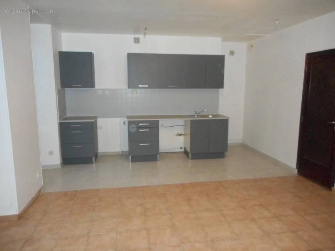 Appartement à BRIENON-SUR-ARMANCON