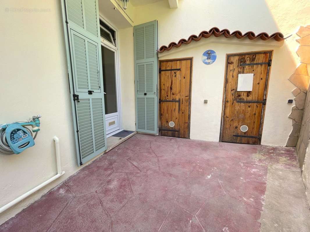 terrasse et caves - Appartement à ROQUEBRUNE-CAP-MARTIN