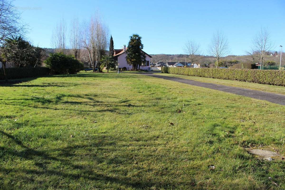 Terrain à TARBES