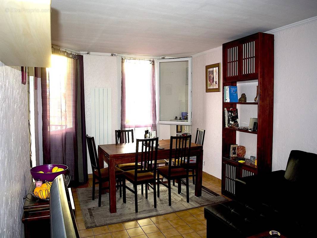 Appartement à VALLAURIS