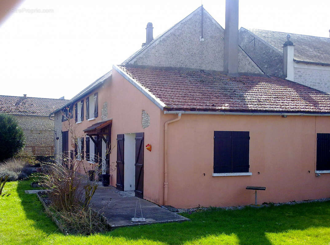 Maison à MEREVILLE