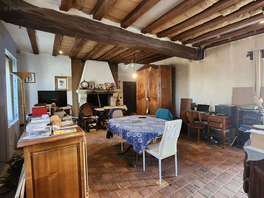 Appartement à EPERNON