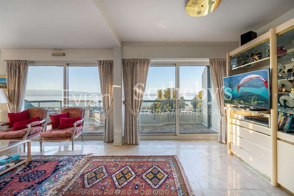 Appartement à EVIAN-LES-BAINS