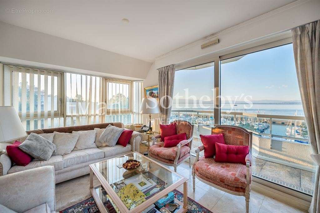 Appartement à EVIAN-LES-BAINS