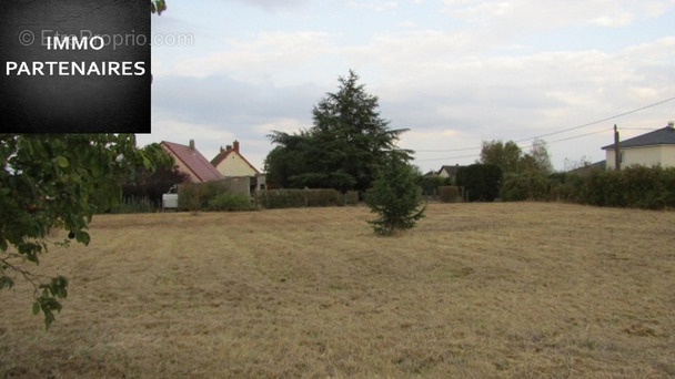 Terrain à MOULINS