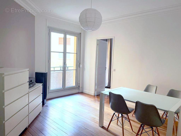 Appartement à PARIS-15E