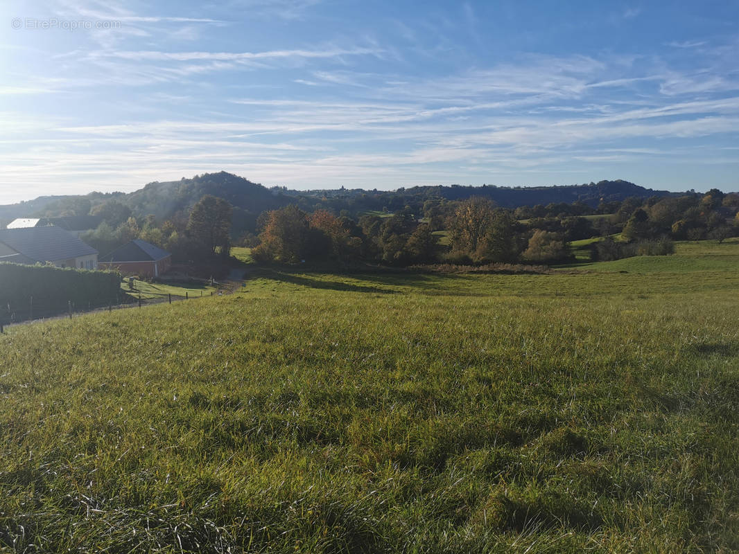 Terrain à AYEN