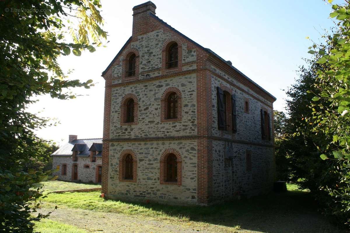 Maison à LES FORGES