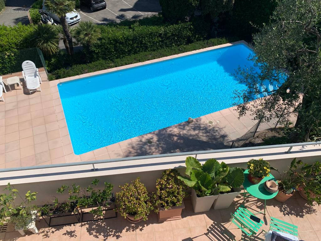 Appartement à ROQUEBRUNE-CAP-MARTIN