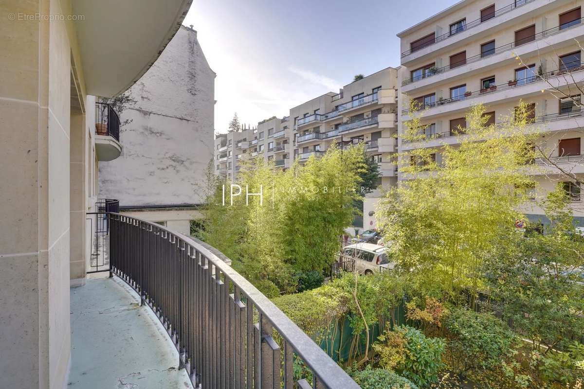 Appartement à NEUILLY-SUR-SEINE