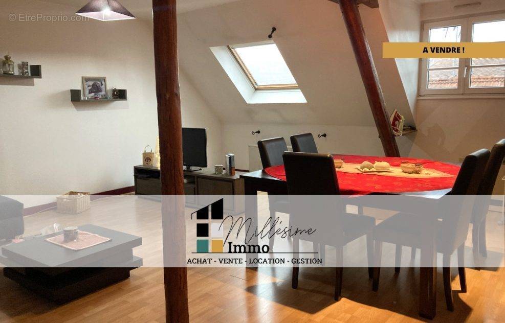 Salon/ Séjour - Appartement à SARREBOURG