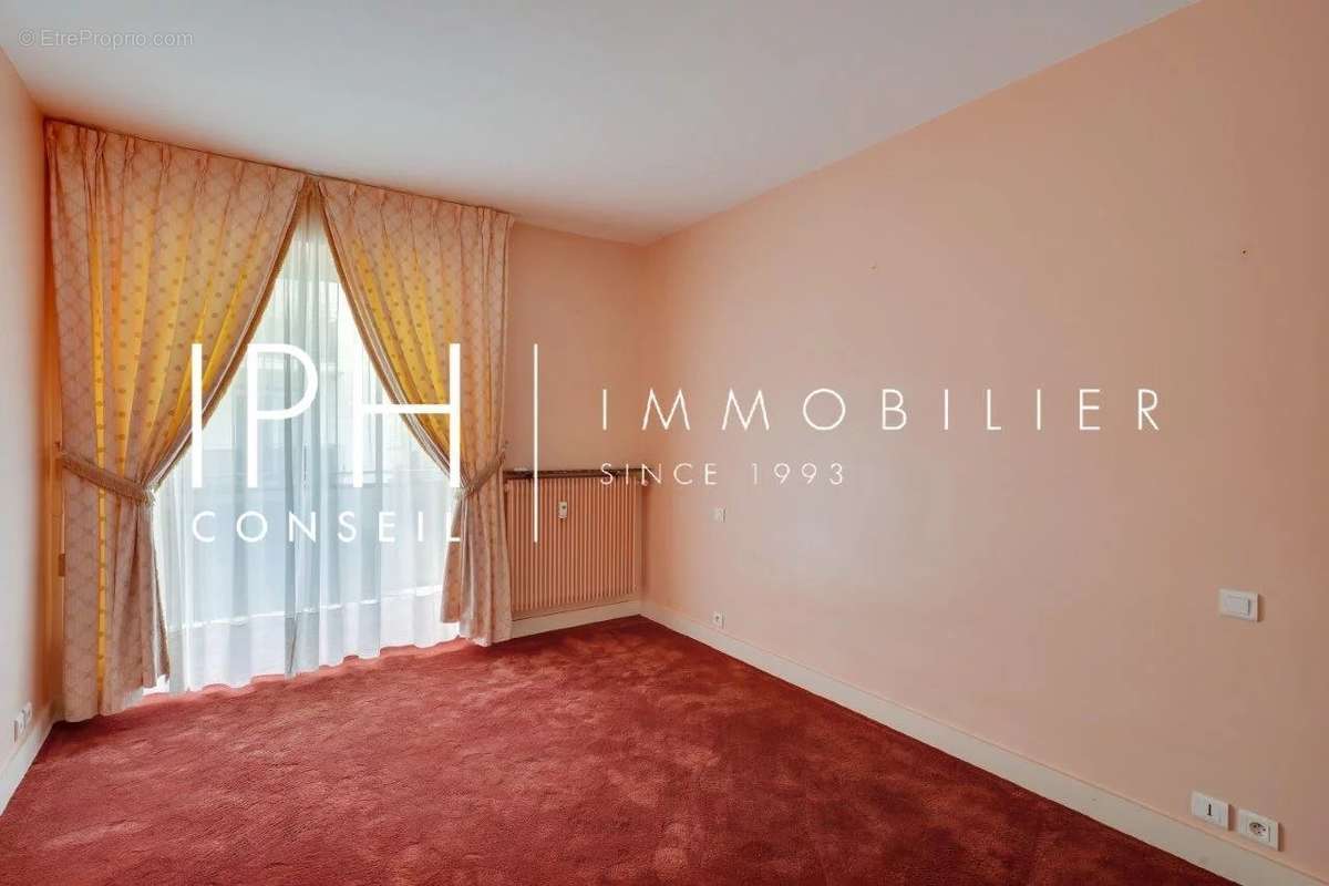 Appartement à NEUILLY-SUR-SEINE