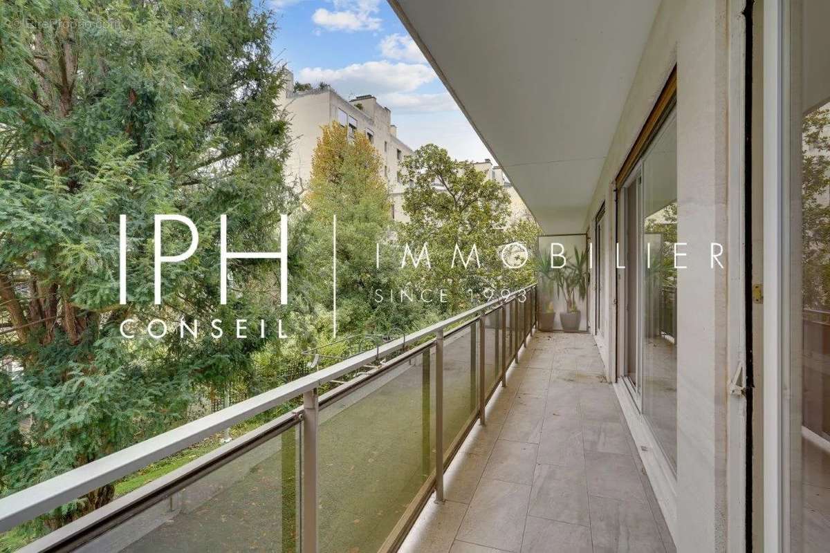 Appartement à NEUILLY-SUR-SEINE