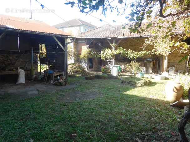 Maison à SAINT-YRIEIX-LA-PERCHE