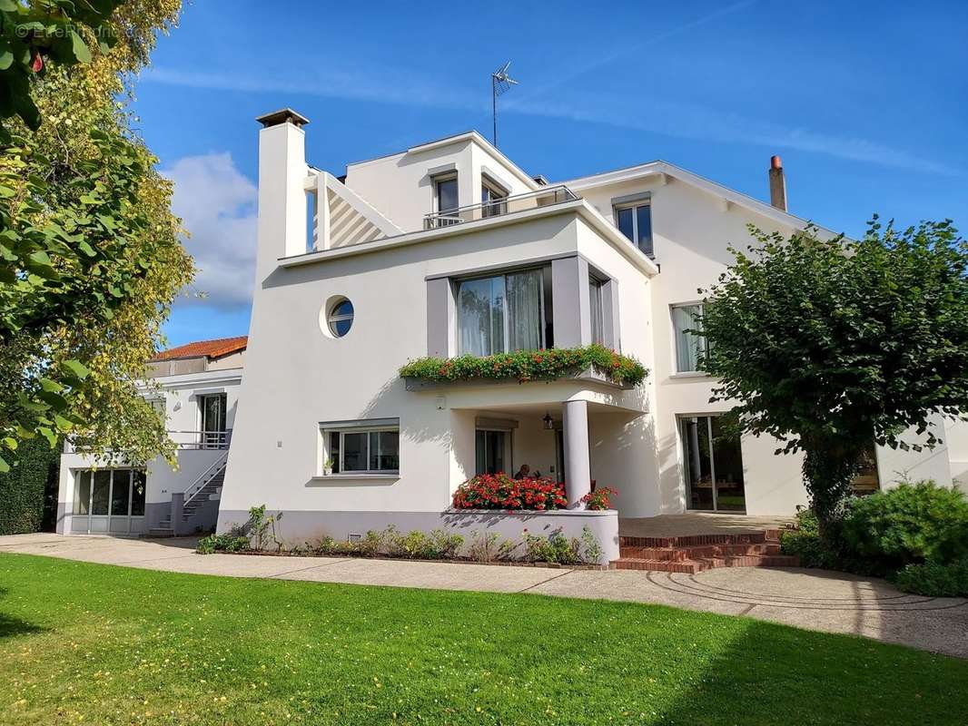 Maison à LE PERREUX-SUR-MARNE