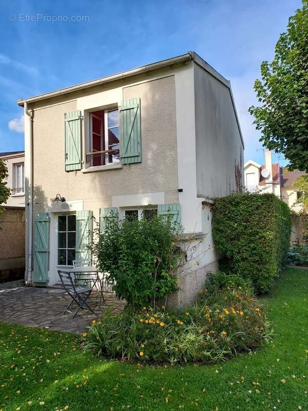 Maison à LE PERREUX-SUR-MARNE