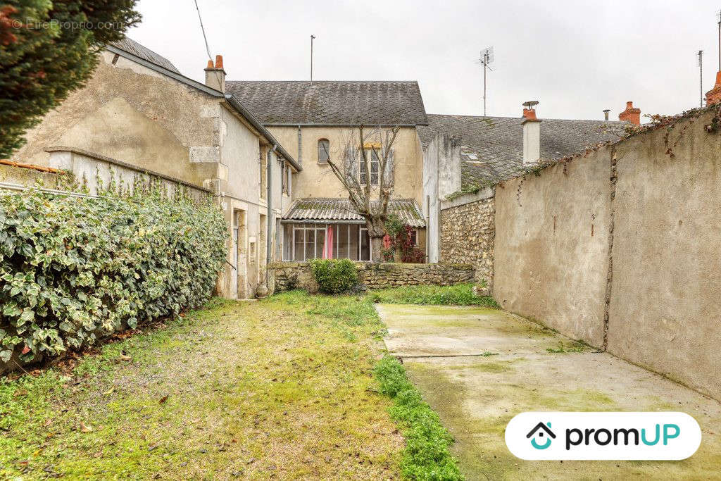 Maison à LIGNIERES