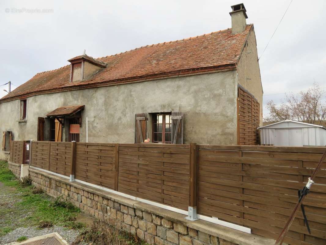 Maison à SAINT-GERMAIN-DES-FOSSES