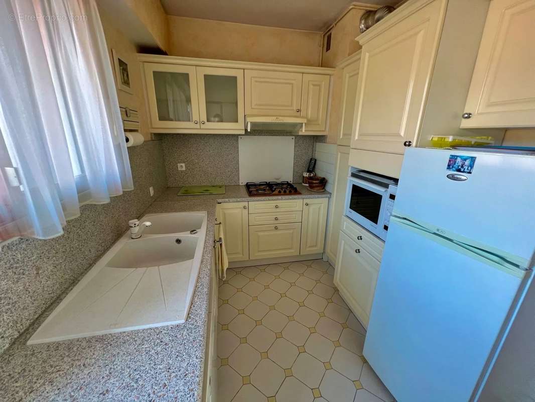 Appartement à VALLAURIS