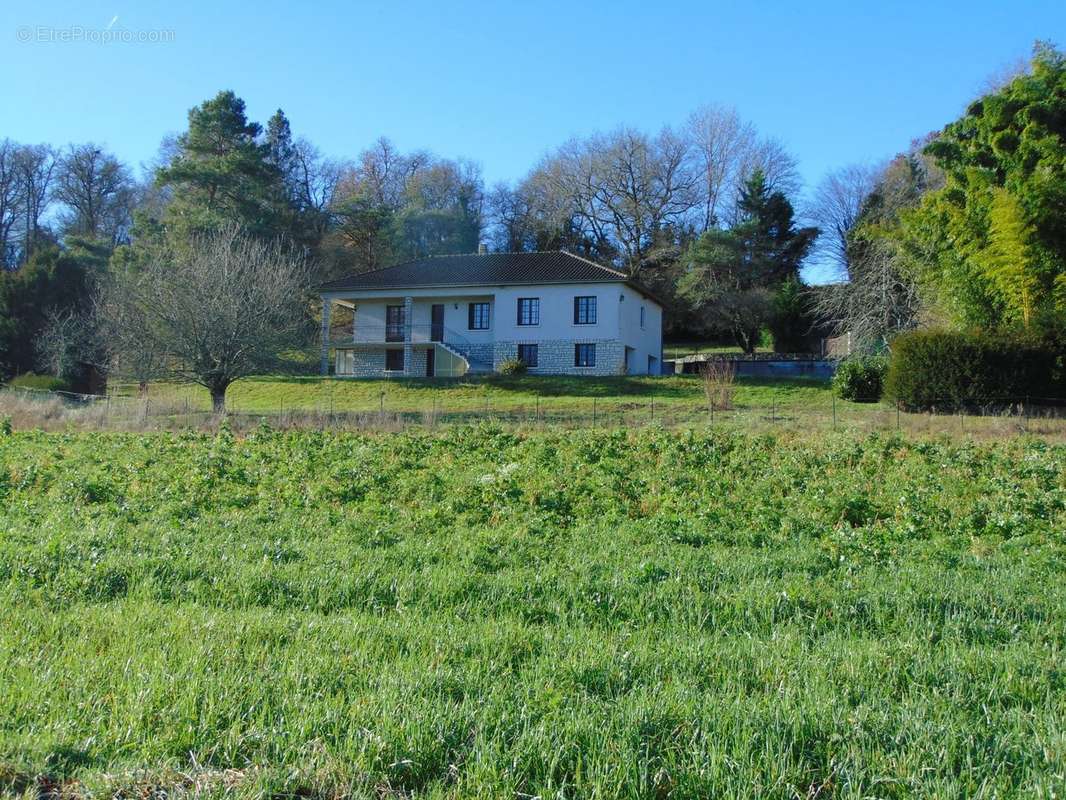 Maison à RUFFEC