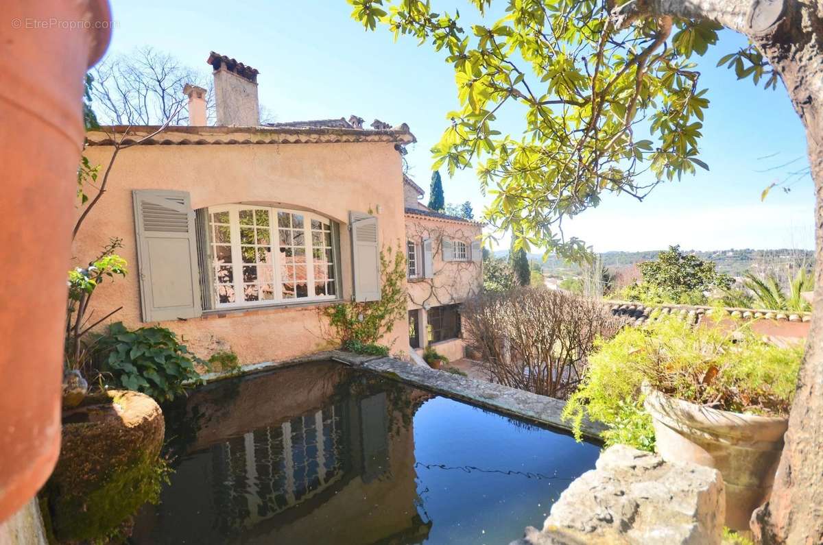 Maison à VALBONNE