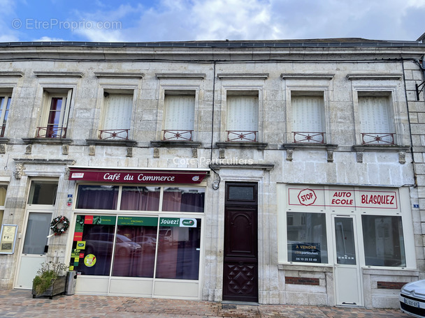 Appartement à LIGNIERES