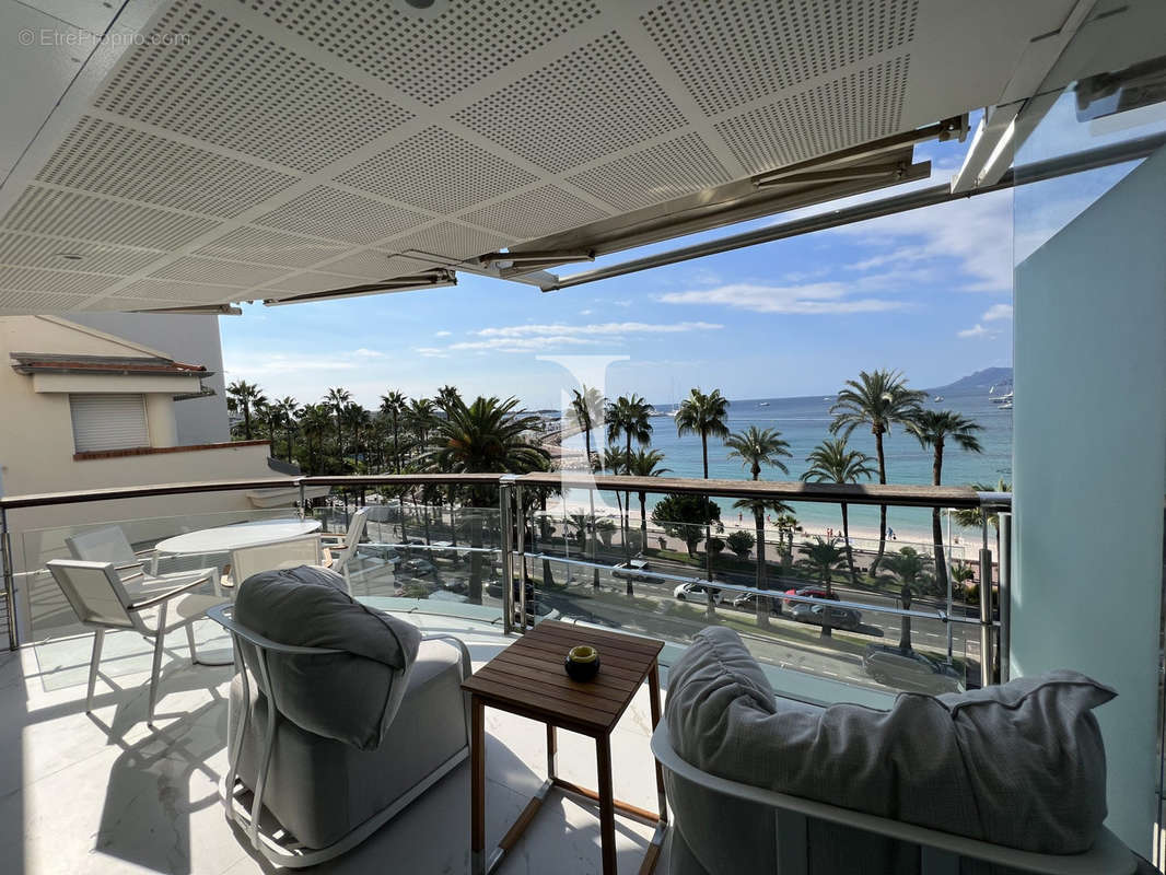 Appartement à CANNES