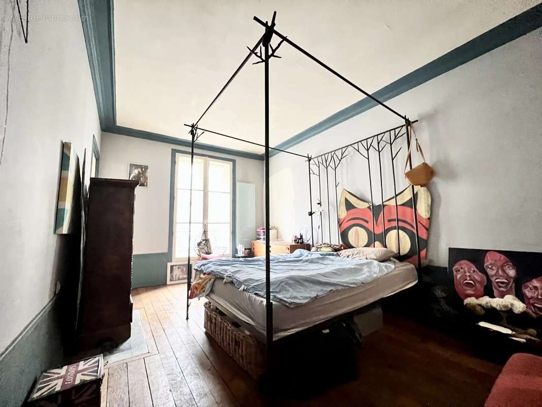 Appartement à PARIS-10E