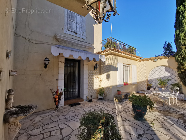 Maison à NIMES