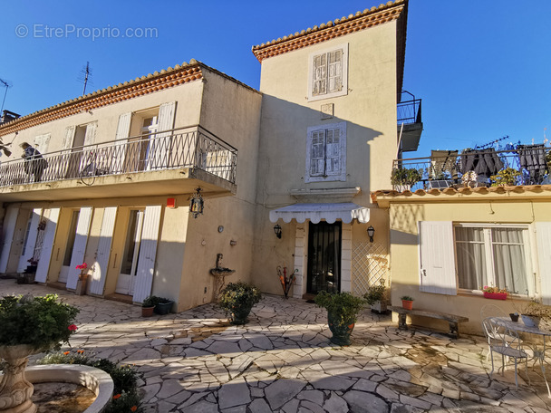 Maison à NIMES