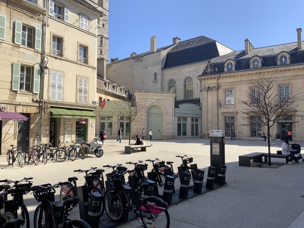 Commerce à DIJON