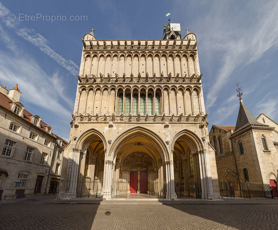 Autre à DIJON