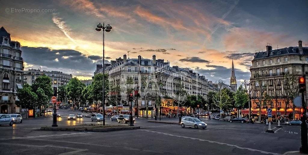 Appartement à PARIS-16E