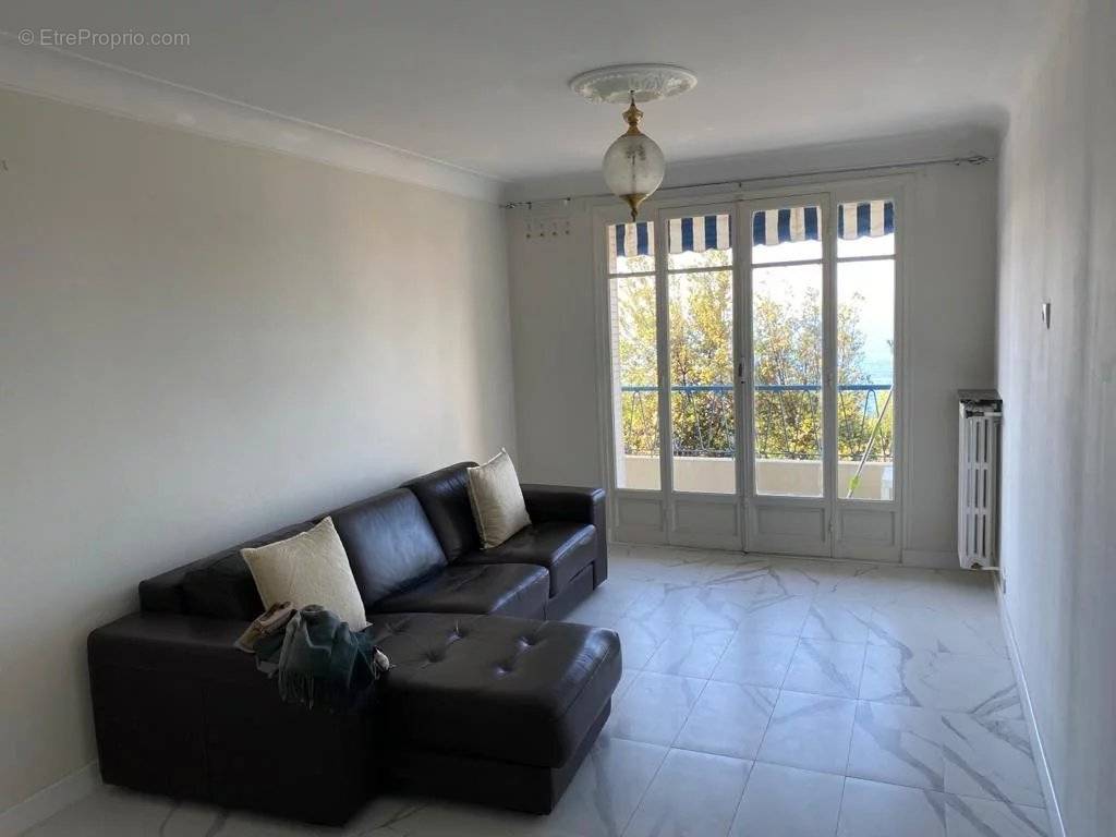 Appartement à ROQUEBRUNE-CAP-MARTIN