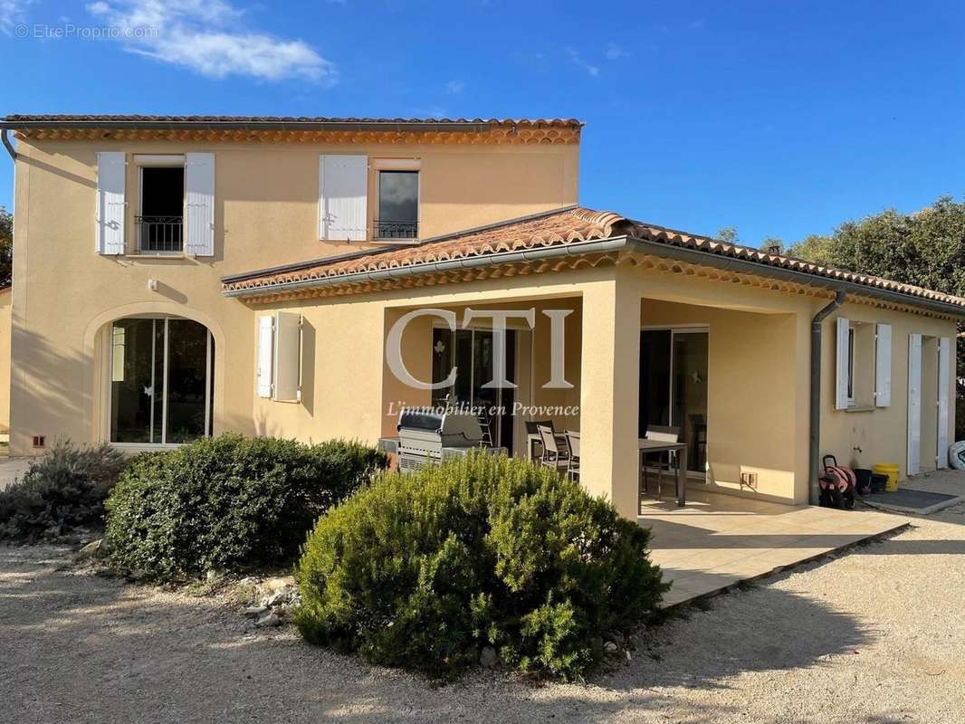 Maison à VAISON-LA-ROMAINE