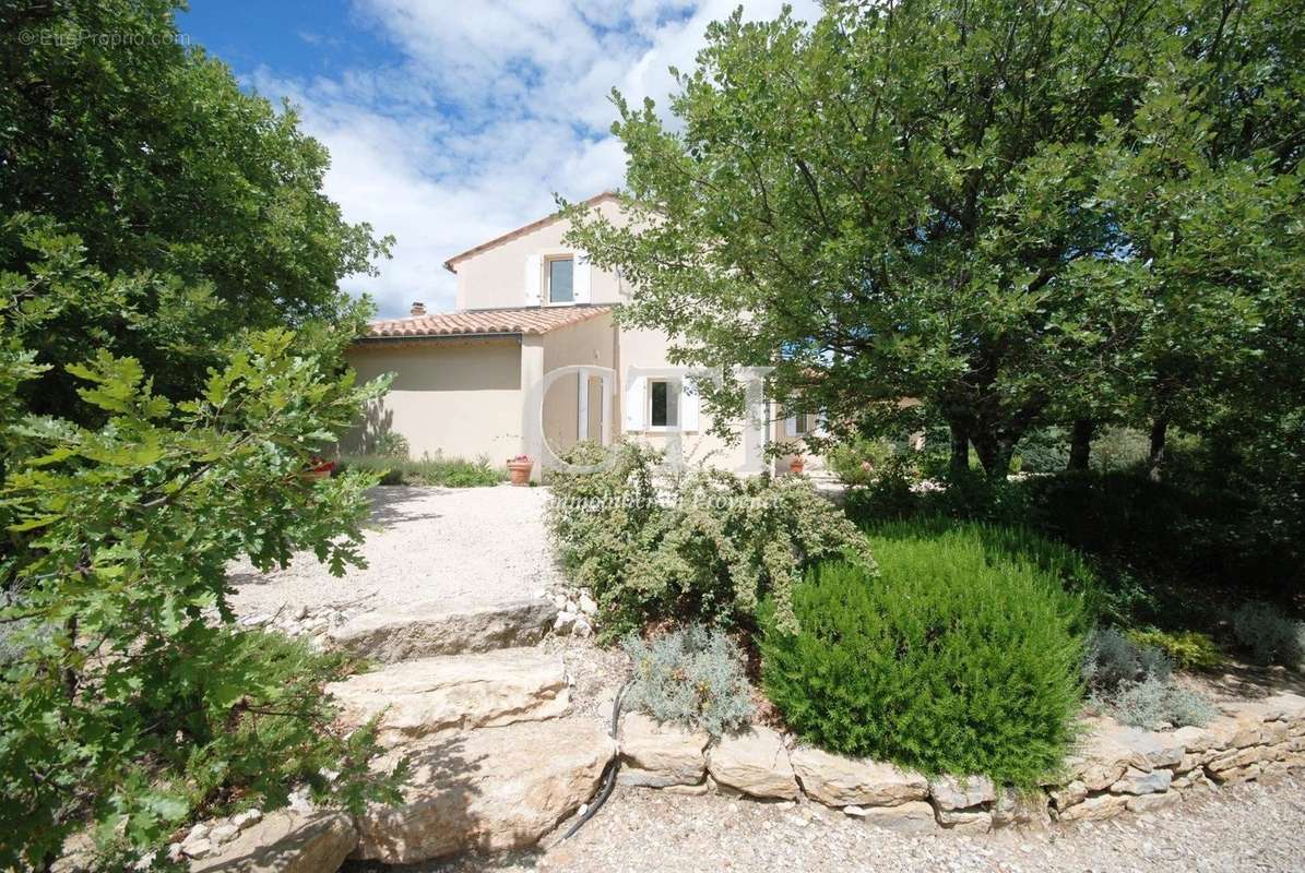 Maison à VAISON-LA-ROMAINE