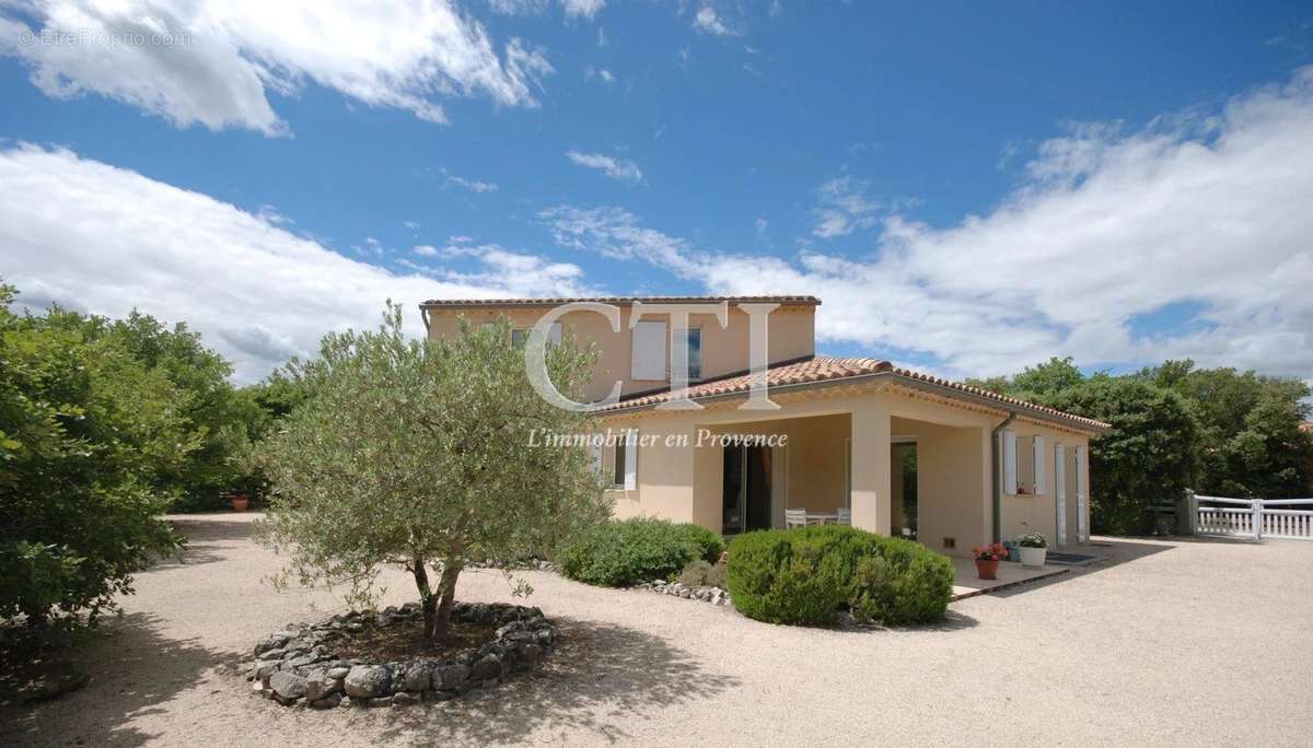 Maison à VAISON-LA-ROMAINE