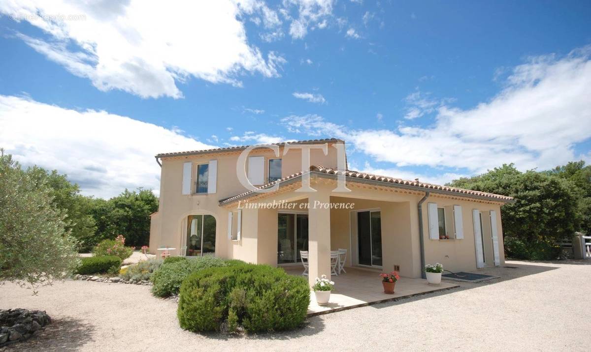 Maison à VAISON-LA-ROMAINE